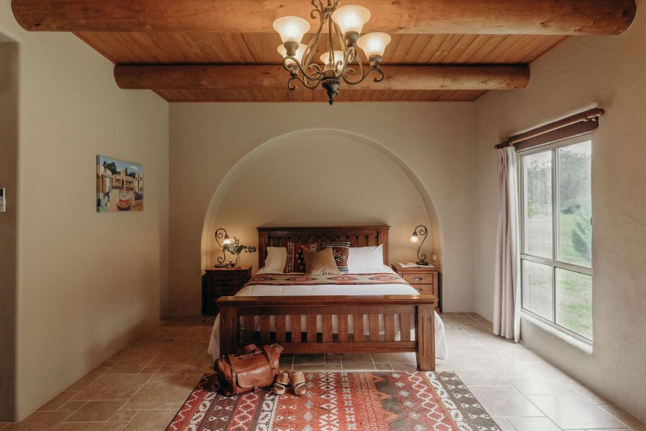 Casa La Vina Pokolbin - Romantic Villas With Outdoor Hot Tubs And Fireplaces Экстерьер фото