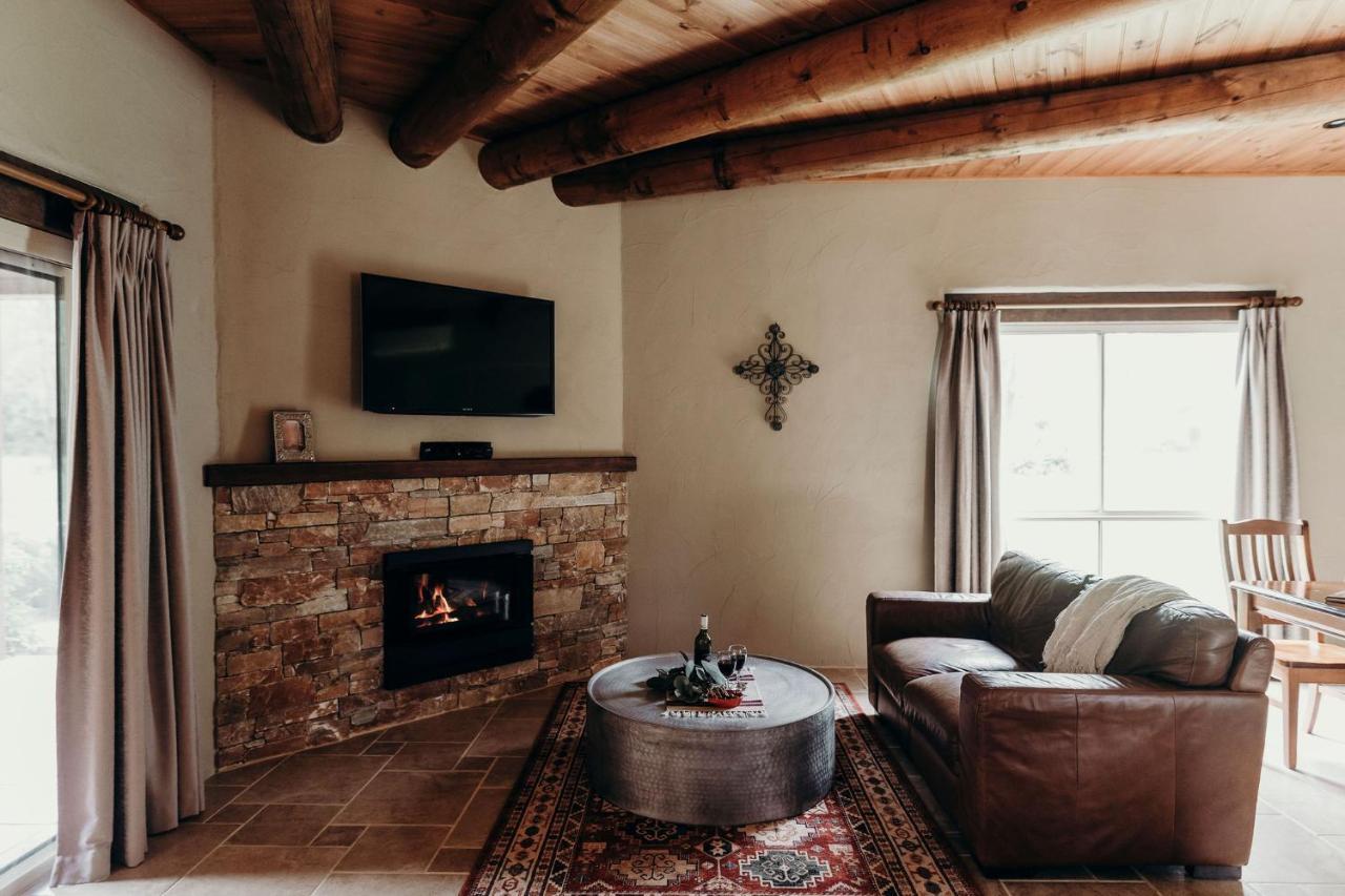 Casa La Vina Pokolbin - Romantic Villas With Outdoor Hot Tubs And Fireplaces Экстерьер фото
